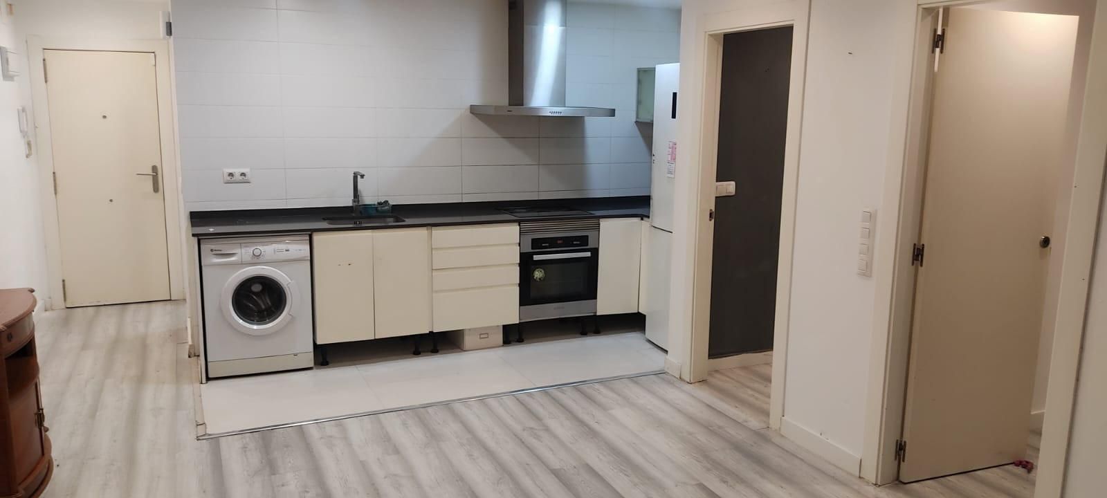 Cocina de Piso de alquiler en  Valencia Capital con Aire acondicionado, Parquet y Terraza