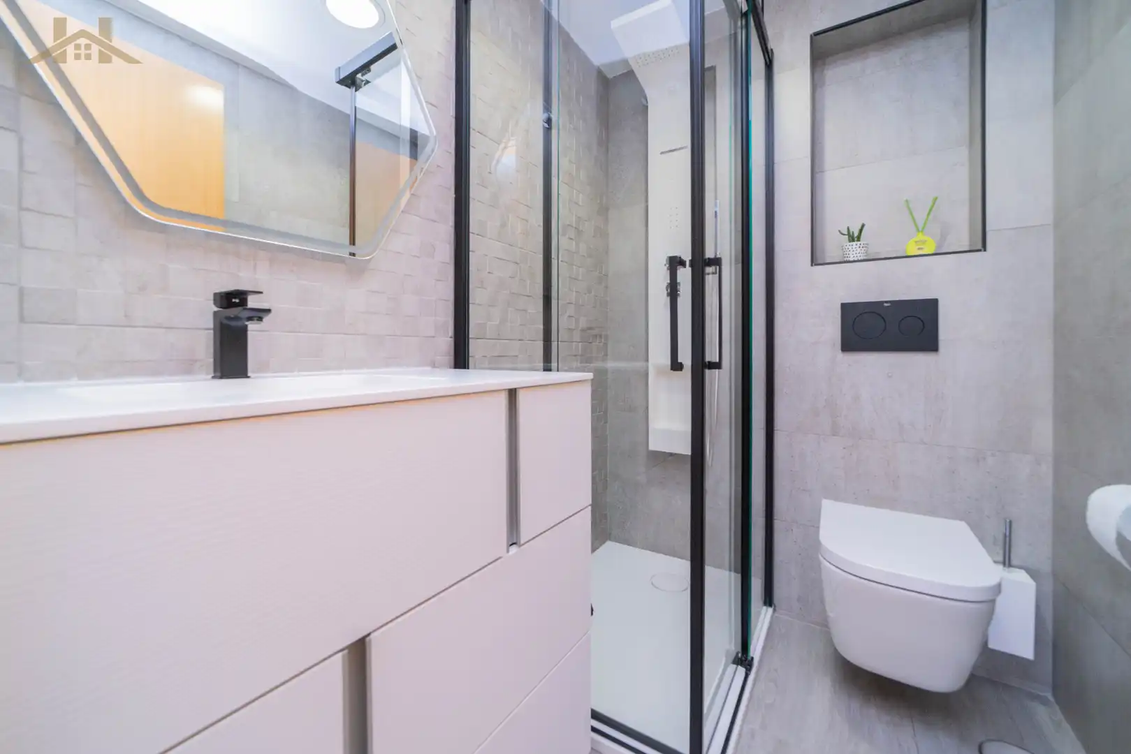 Baño de Piso en venta en Móstoles con Aire acondicionado y Trastero