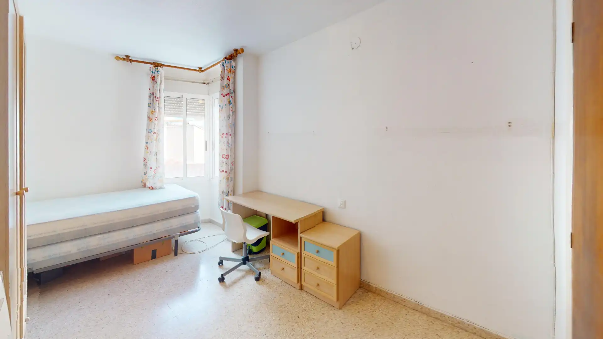 Habitación de Piso en venta en Pilar de la Horadada con Amueblado, Horno y Balcón