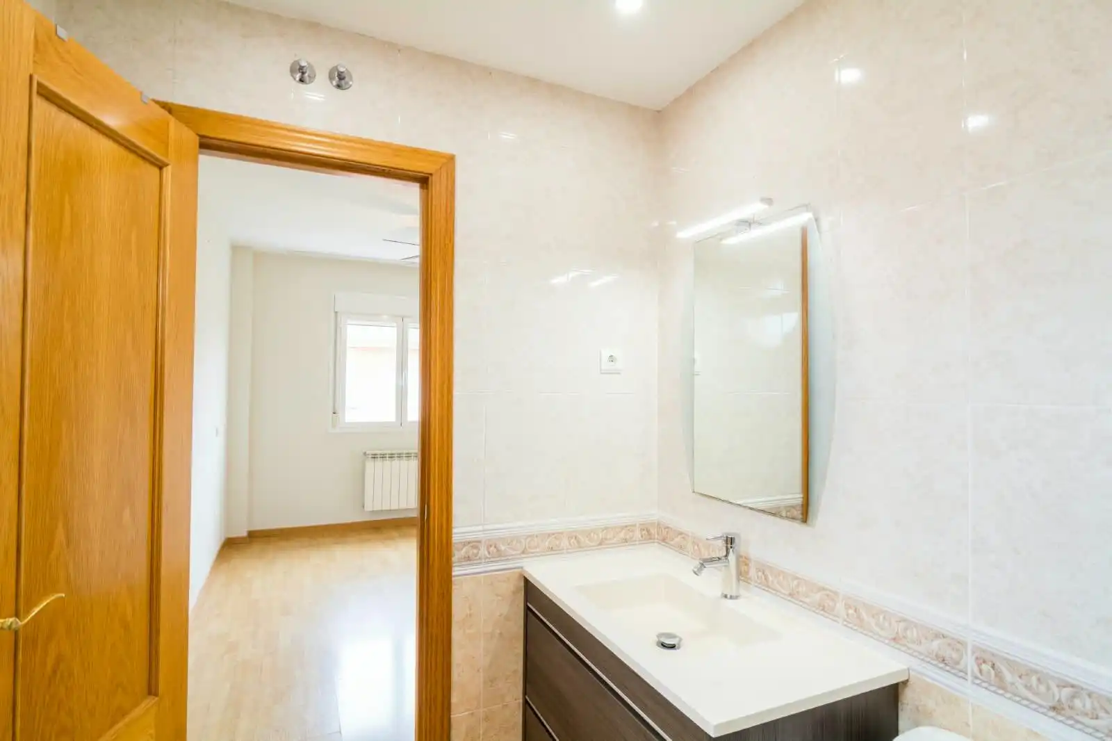 Semi-detached house for sale in Calle PINTOR JOAQUIN SOROLLA, imagen 3