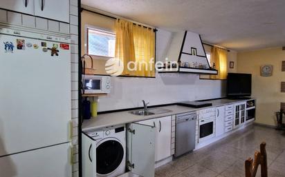 Kitchen of House or chalet for sale in Las Ventas de Retamosa  with Air Conditioner, Terrace and Swimming Pool