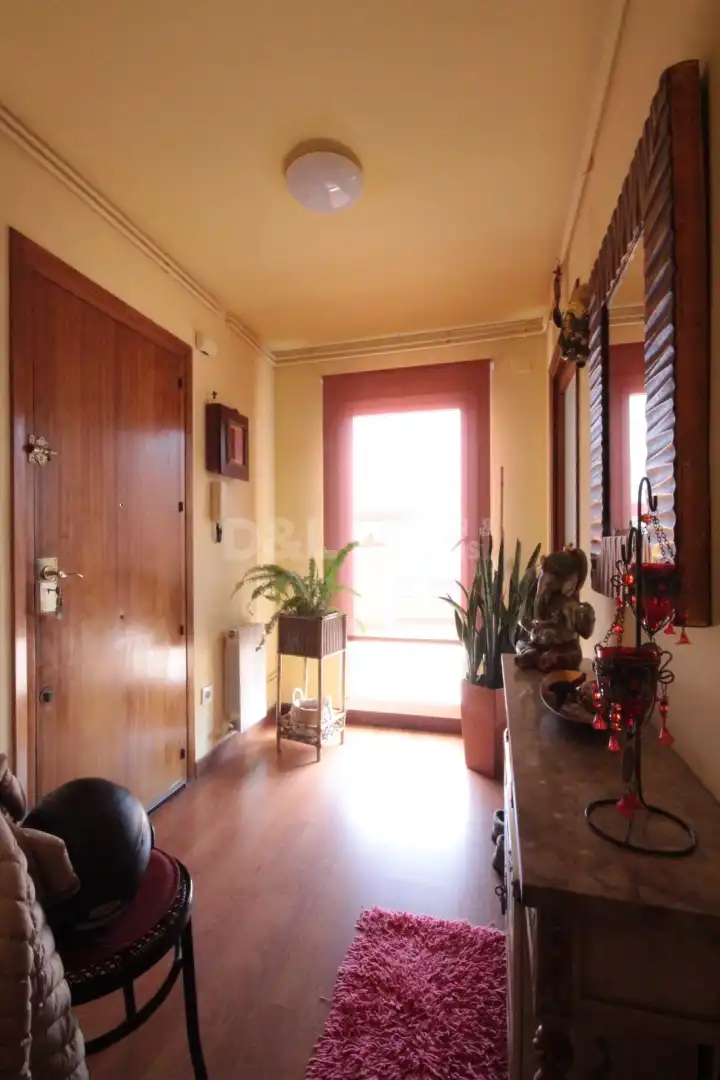 Ático en venta en Vilanova i la Geltrú con Aire acondicionado, Calefacción y Terraza