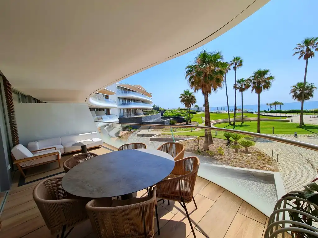 Apartament amb piscina en venda a Estepona Pueblo