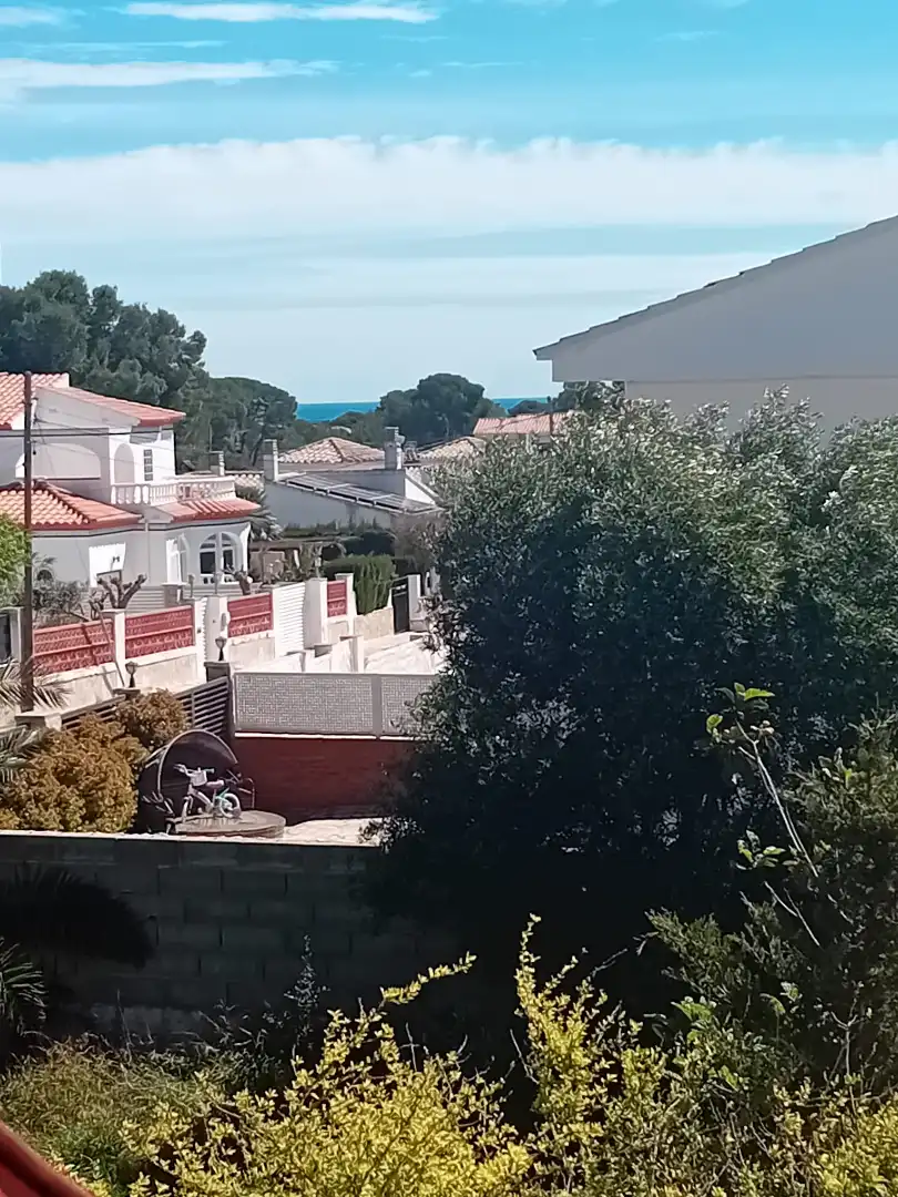 Außenansicht von Einfamilien-Reihenhaus zum Verkauf in L'Ametlla de Mar  mit Klimaanlage, Terrasse und Schwimmbad