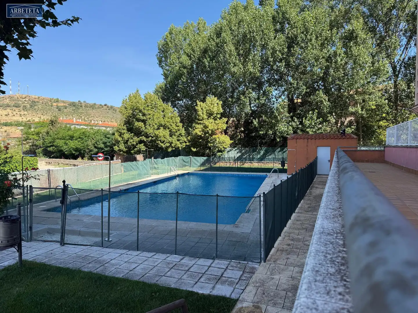 Schwimmbecken von Wohnung zum Verkauf in Sigüenza mit Heizung, Parkett und Gemeinschaftspool
