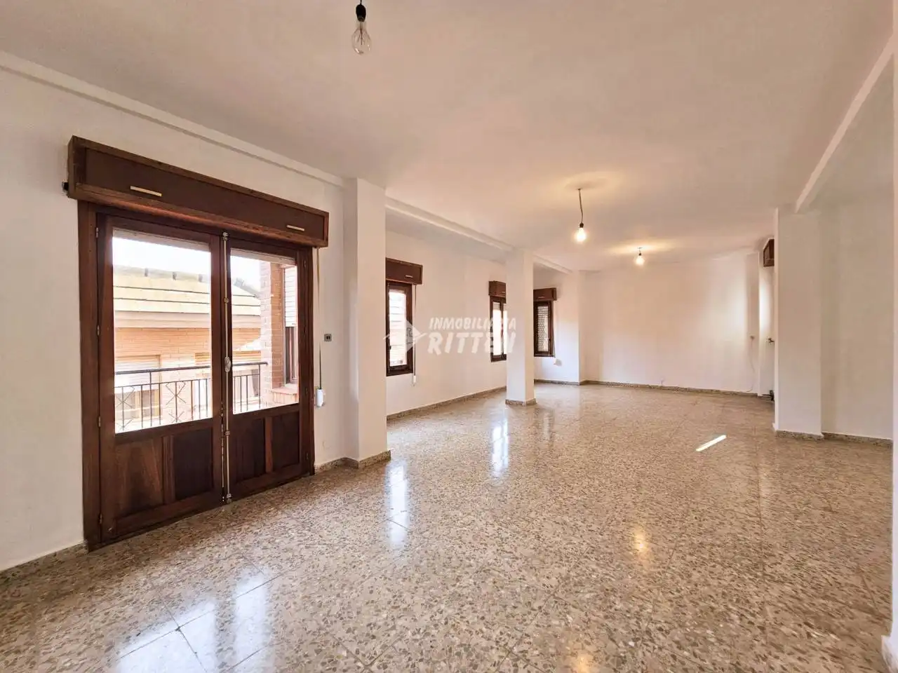 Sala d'estar de Pis en venda en La Unión amb Balcó