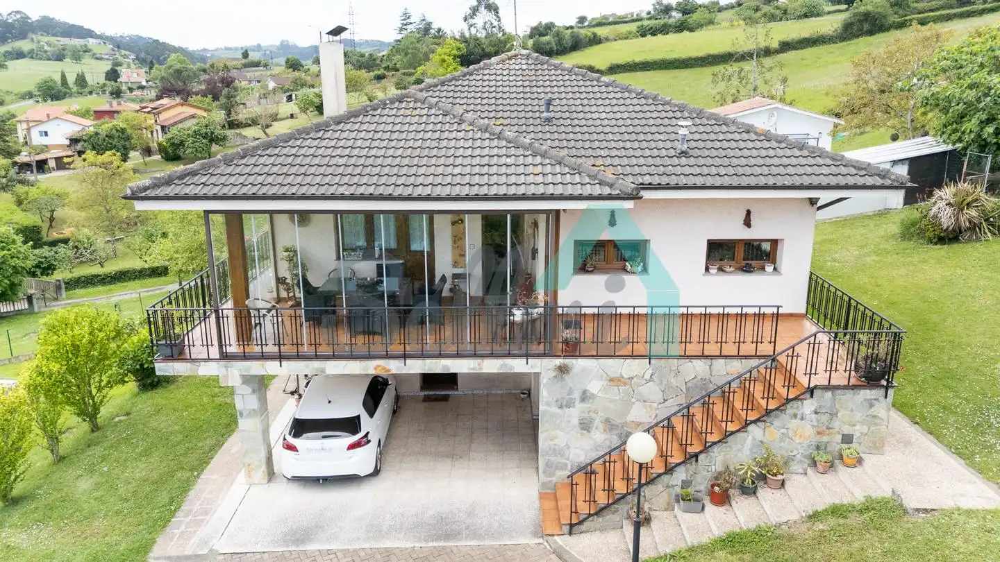 Exterior view of Houses for sale in Gijón   with Heating, Private garden and Terrace