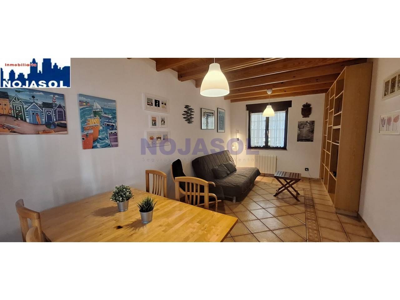 Sala d'estar de Casa adosada de lloguer en Noja amb Calefacció, Jardí privat i Moblat