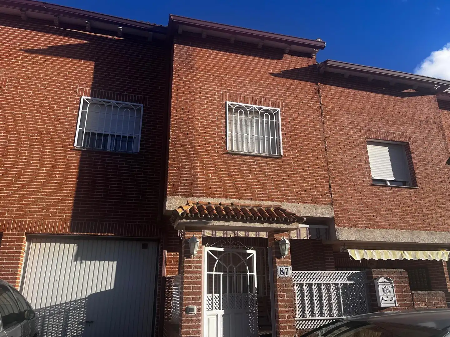 Vista exterior de Casa adosada en venda en Chozas de Canales