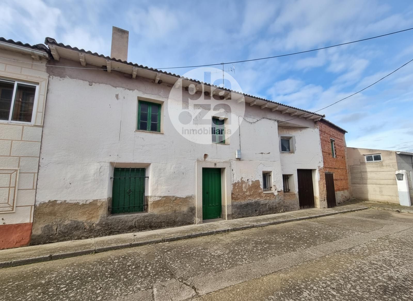 Exterior view of House or chalet for sale in Presencio  with Heating and Private garden