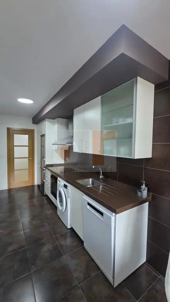 Cocina de Piso en venta en Moaña con Calefacción, Terraza y Trastero