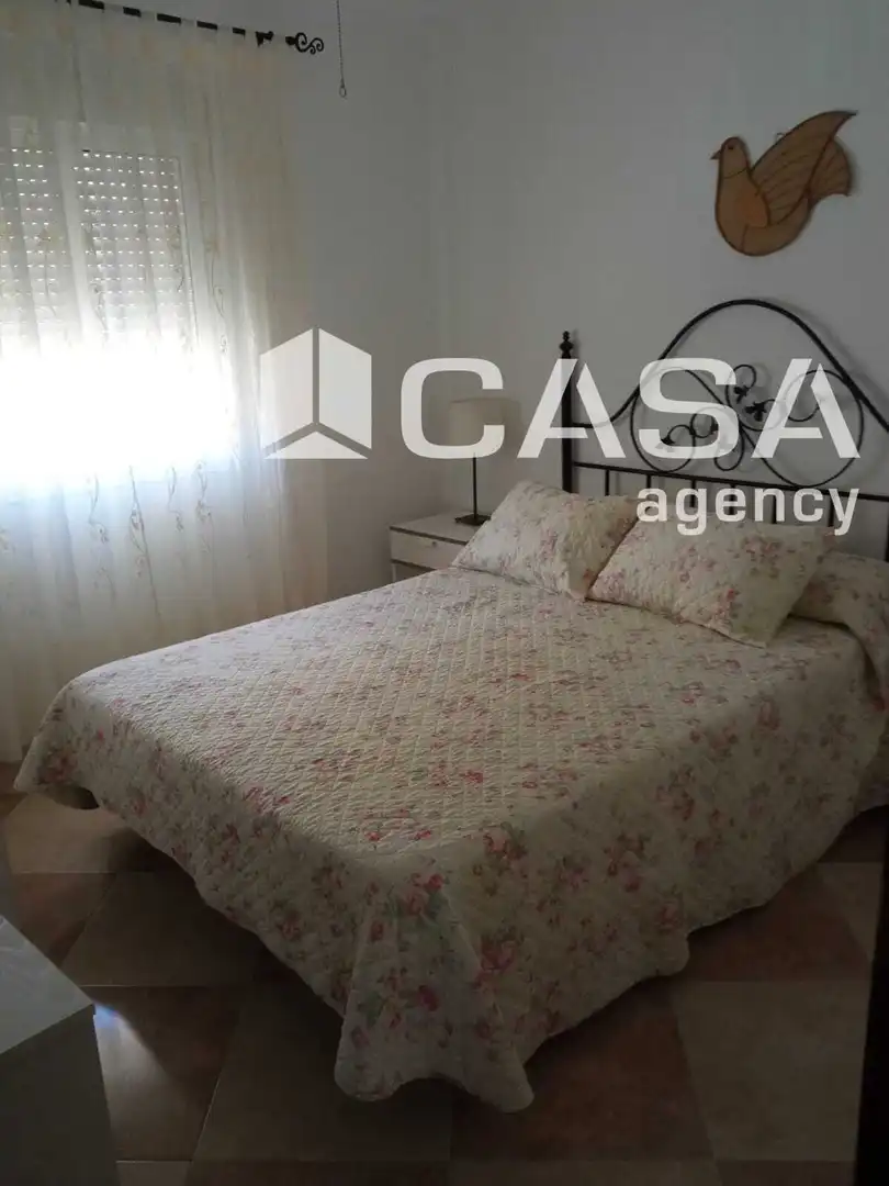 Dormitori de Pis en venda en Dos Hermanas amb Aire condicionat