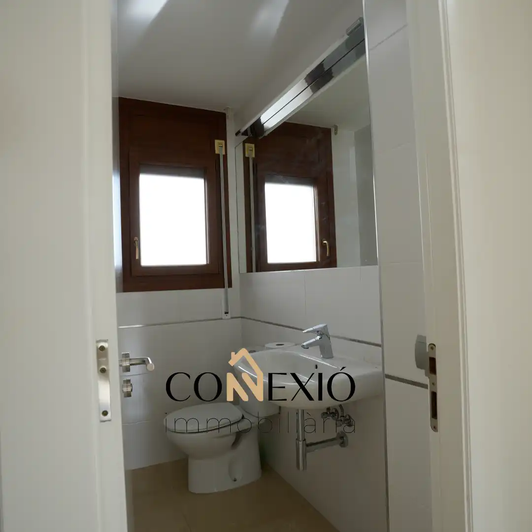 Baño de Casa o chalet en venta en Banyoles con Aire acondicionado, Calefacción y Jardín privado