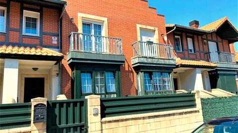 Foto 3 de Casa adosada en venda a Avenida de España, Cotolino, Castro-Urdiales