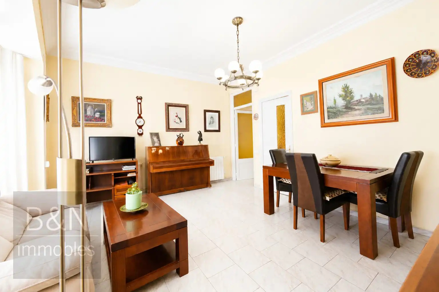 Sala de estar de Casa o chalet en venta en Terrassa con Aire acondicionado, Calefacción y Terraza