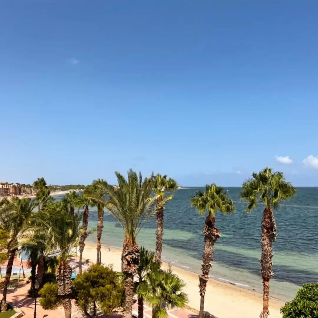 Vista exterior de Apartamento en venta en Los Alcázares con Aire acondicionado, Terraza y Amueblado
