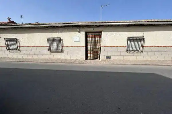 Vista exterior de Casa o chalet en venta en Bolaños de Calatrava con Trastero
