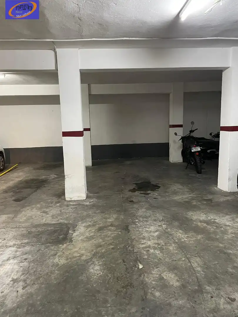 Garaje de alquiler en Calle APARICIO ALBIÑANA, 11, Barrio de Campanar