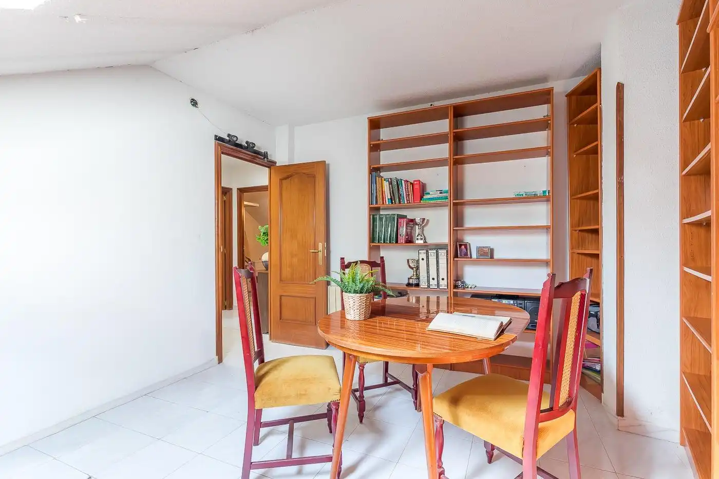 Comedor de Casa o chalet en venta en San Lorenzo de El Escorial con Calefacción, Alarma y Piscina comunitaria