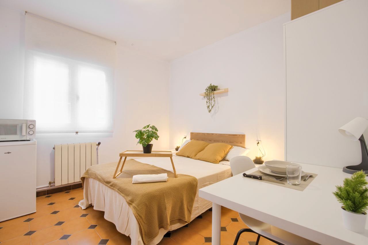 Dormitori de Pis per a compartir en  Madrid Capital amb Calefacció, Moblat i Forn