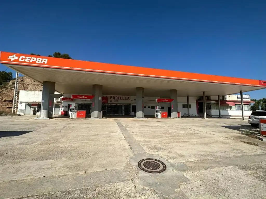 Fabrikhallen zum Verkauf in Ciutadilla