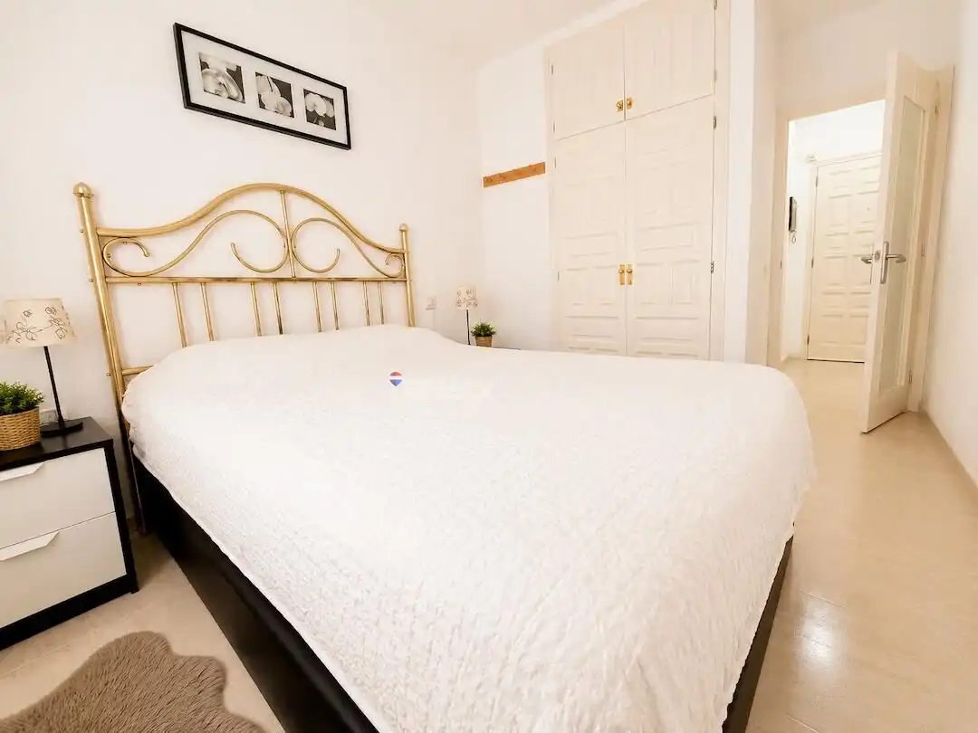 Habitación de Piso en venta en Empuriabrava con Terraza y Balcón