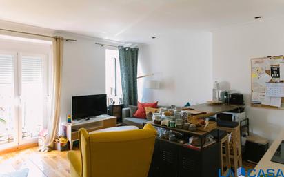 Living room of Flat for sale in  Madrid Capital  with Heating and Balcony