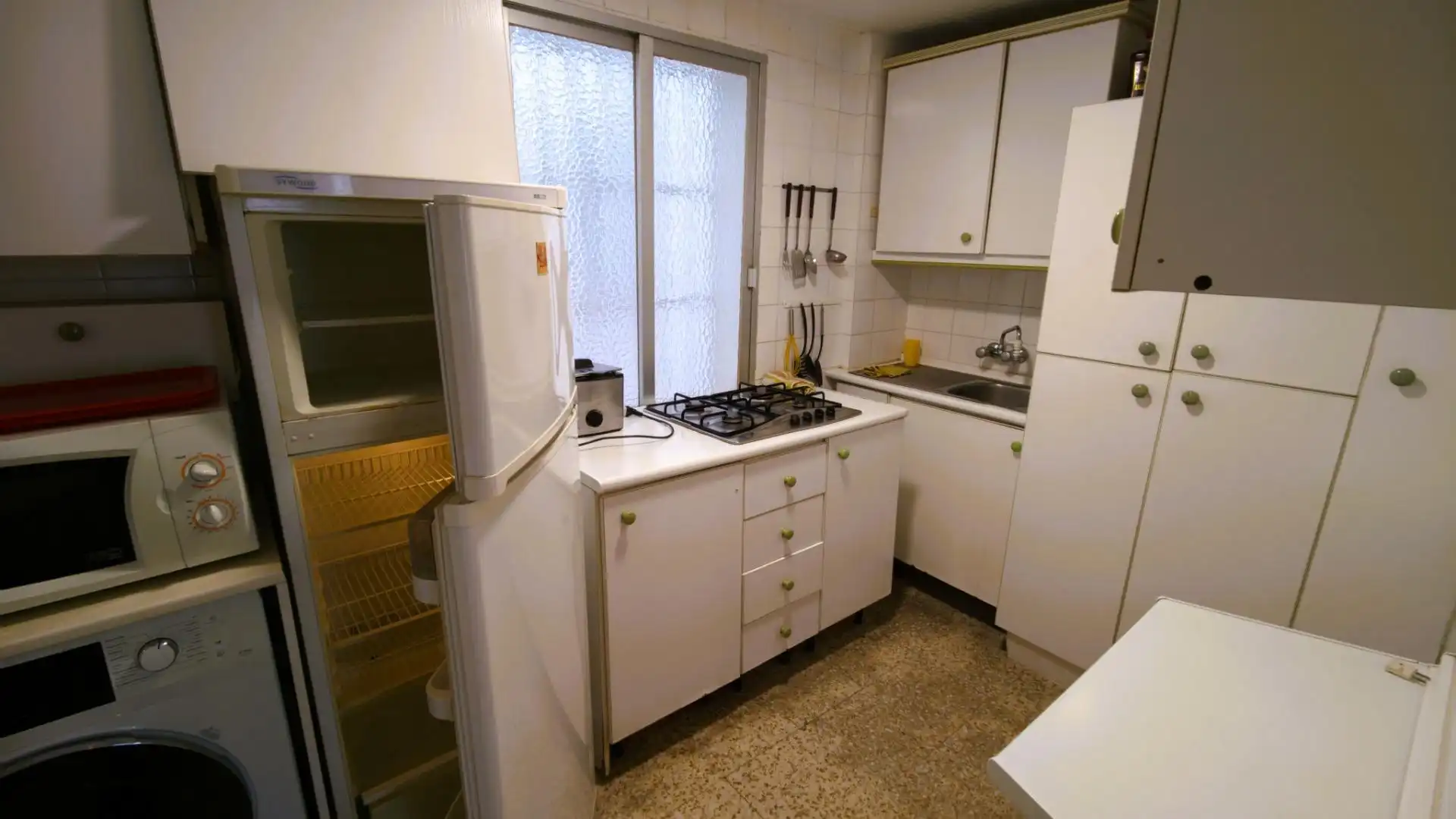 Cuina de Pis en venda en Motril amb Calefacció, Moblat i Balcó