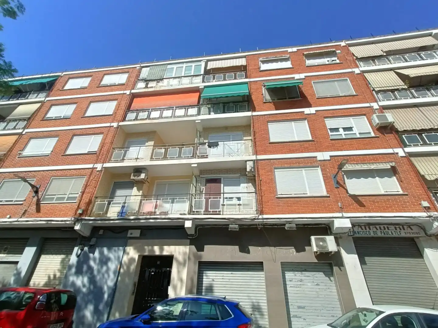 Vista exterior de Piso en venta en Xirivella