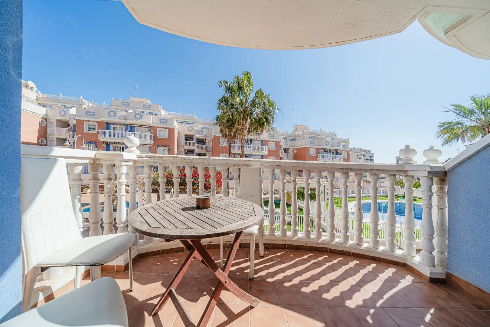 Terraza de Piso en venta en Roquetas de Mar con Aire acondicionado, Terraza y Amueblado