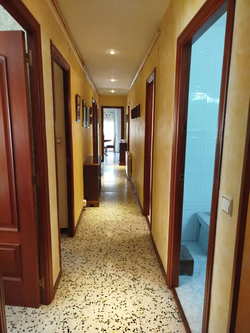 Wohnung zum Verkauf in Tarragona mit Heizung, Terrasse und Ofen