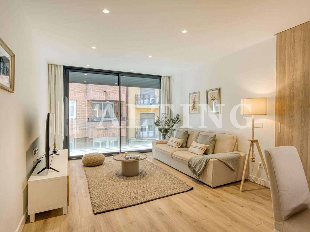 Sala de estar de Piso en venta en  Barcelona Capital con Calefacción, Parquet y Terraza