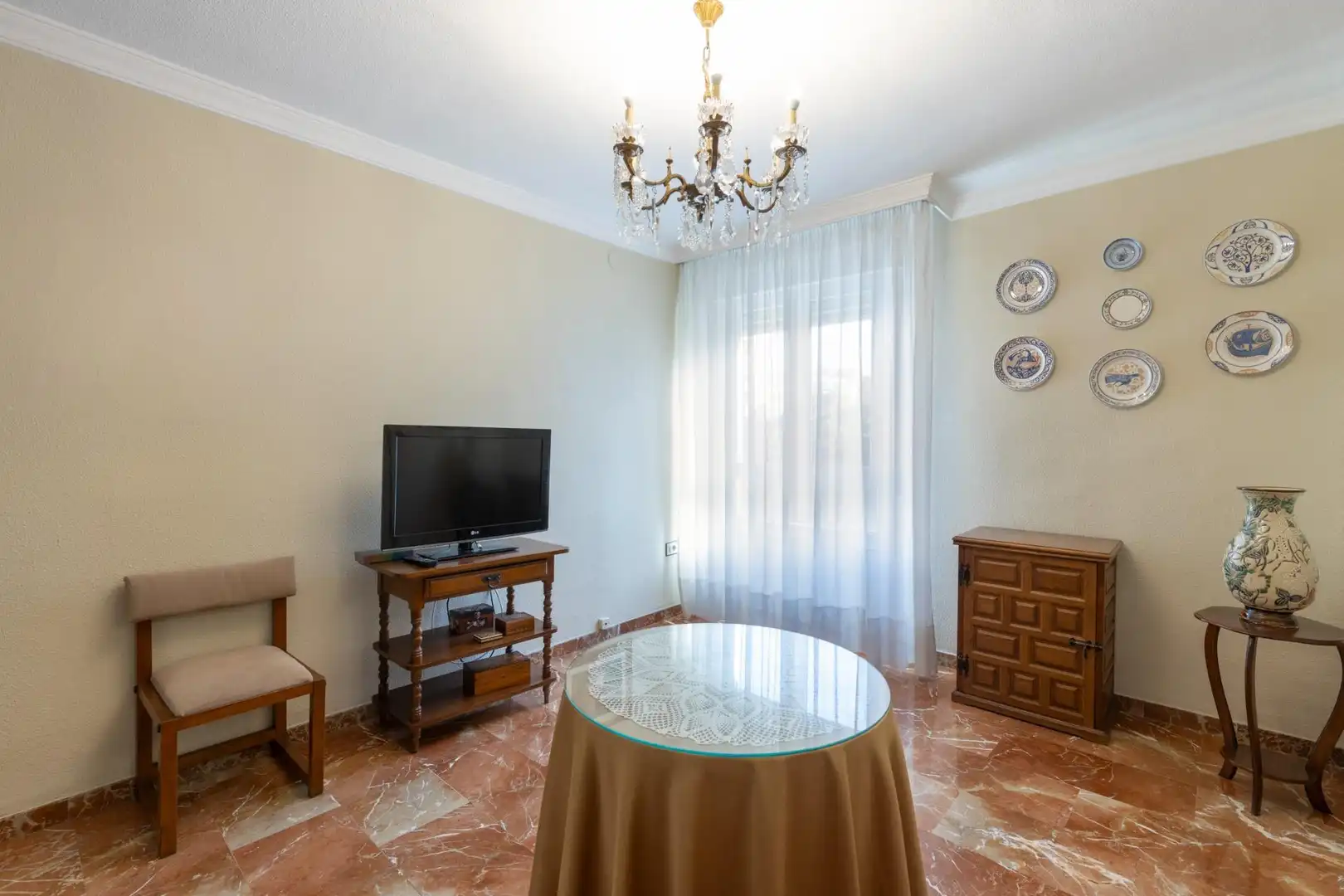 Sala d'estar de Pis en venda en Granada amb Aire condicionat, Balcó i Piscina comunitària