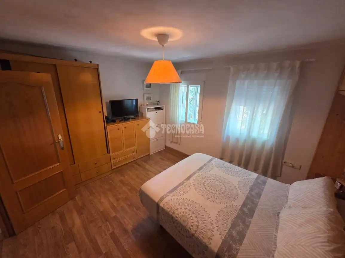 Bedroom of Flat for sale in Madrid