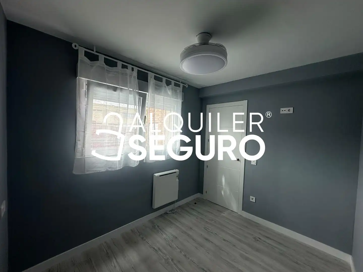 Bedroom of Flat for rent in Madrid  with Heating