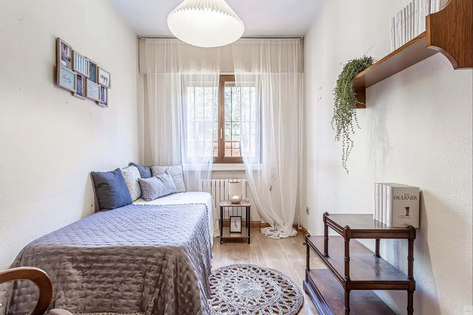 Bedroom of Flat for sale in Majadahonda  with Heating, Terrace and Storage room
