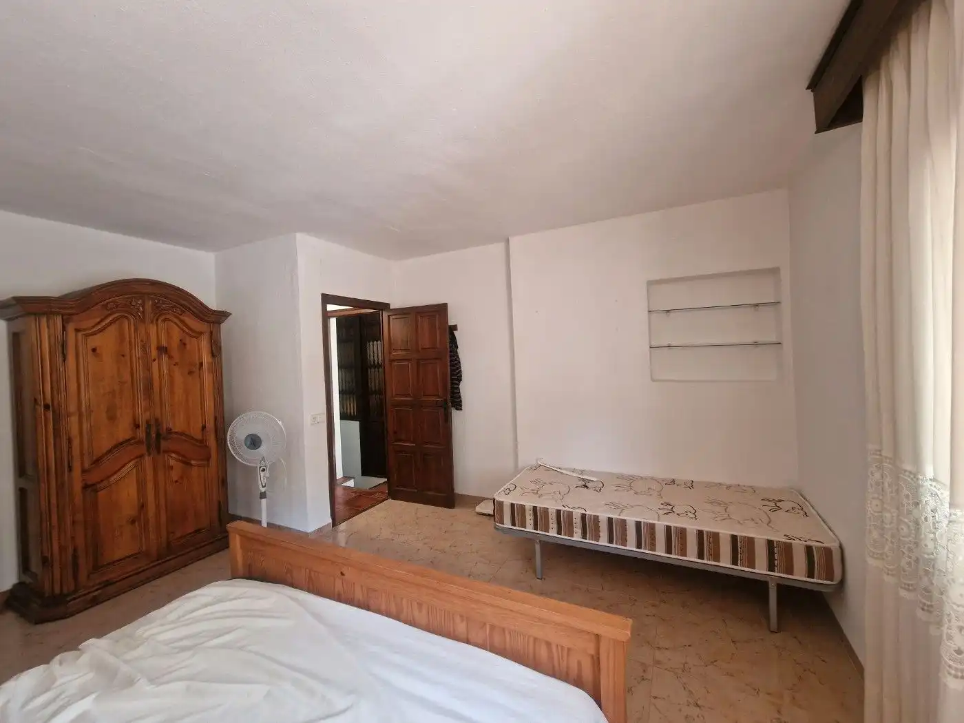 Habitación de Local en venta en Calonge i Sant Antoni con Aire acondicionado, Calefacción y Amueblado