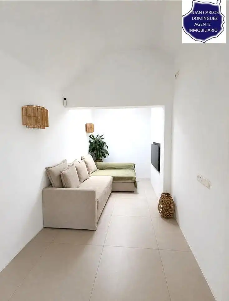 Sala d'estar de Casa o xalet de lloguer en San Bartolomé de Tirajana amb Aire condicionat, Jardí privat i Terrassa