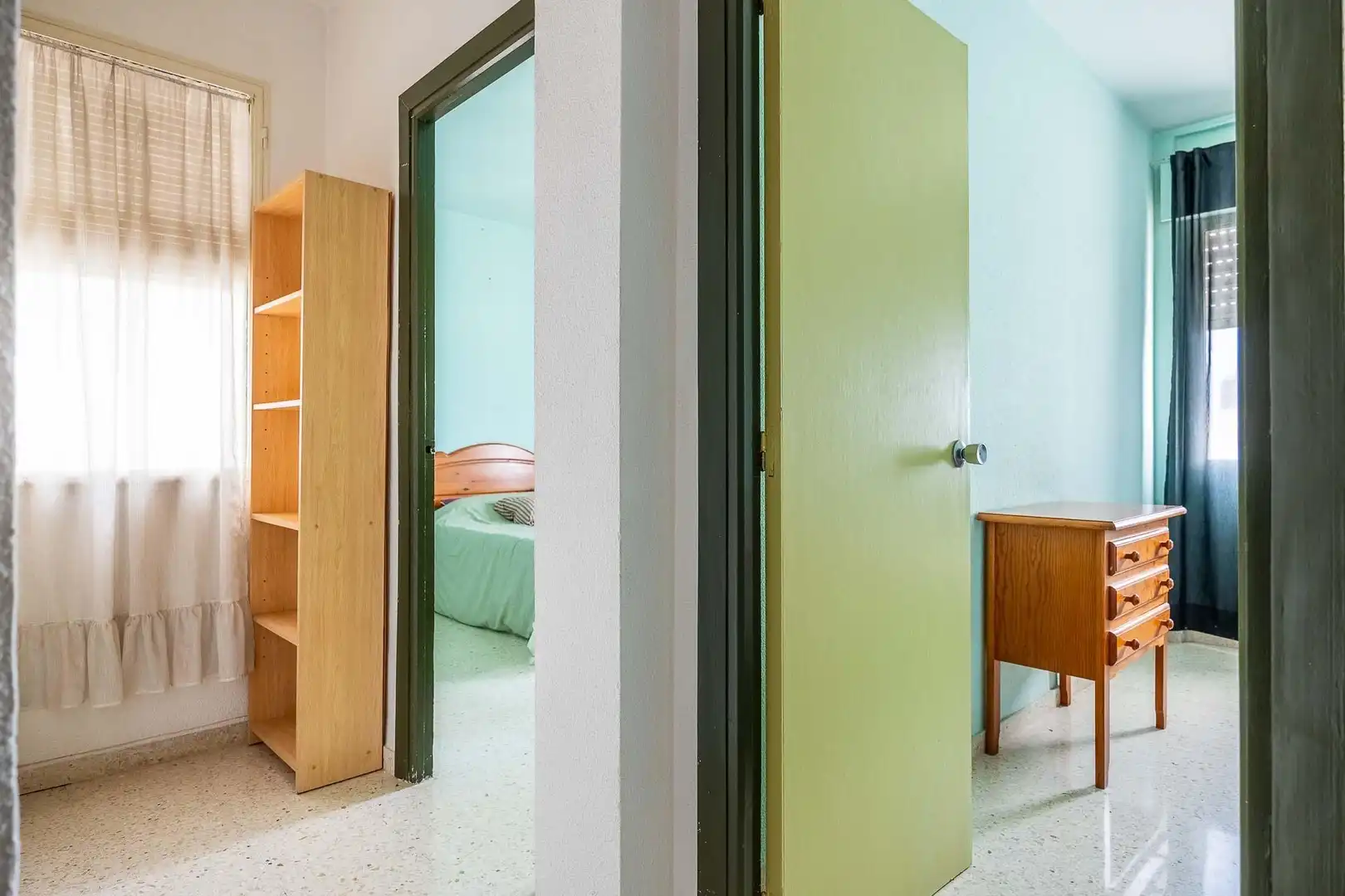 Bedroom of Flat for sale in Dos Hermanas  with Air Conditioner, Terrace and Furnished