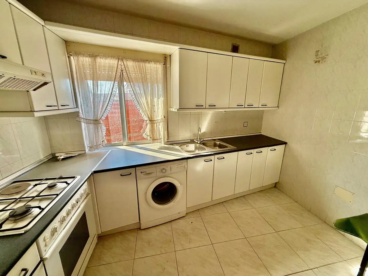 Kitchen of Buildings for sale in Villaquejida