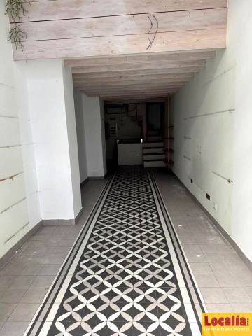 Local comercial en Alquiler en Lealtad en Centro - Ayuntamiento