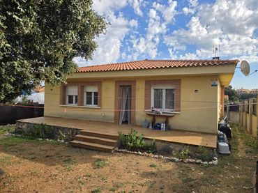 Chalet con jardín en venta en Pioz