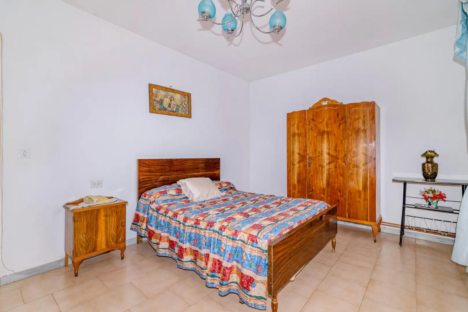 Habitación de Casa o chalet en venta en Baza con Aire acondicionado, Calefacción y Jardín privado