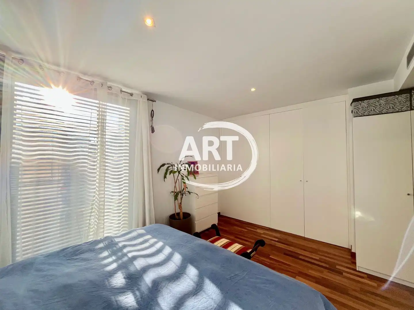 Habitación de Dúplex en venta en Rocafort con Aire acondicionado