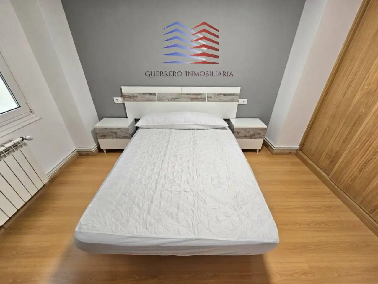 Schlafzimmer von Wohnungen zur Miete in Ourense Capital  mit Heizung, Parkett und Möbliert