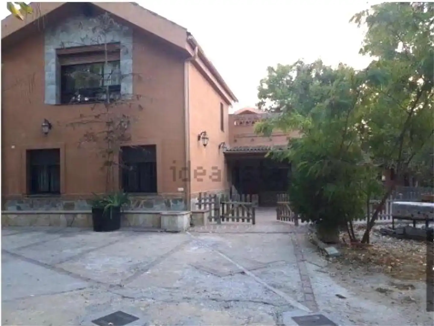 Vista exterior de Pis en venda en Coín amb Aire condicionat, Jardí privat i Parquet