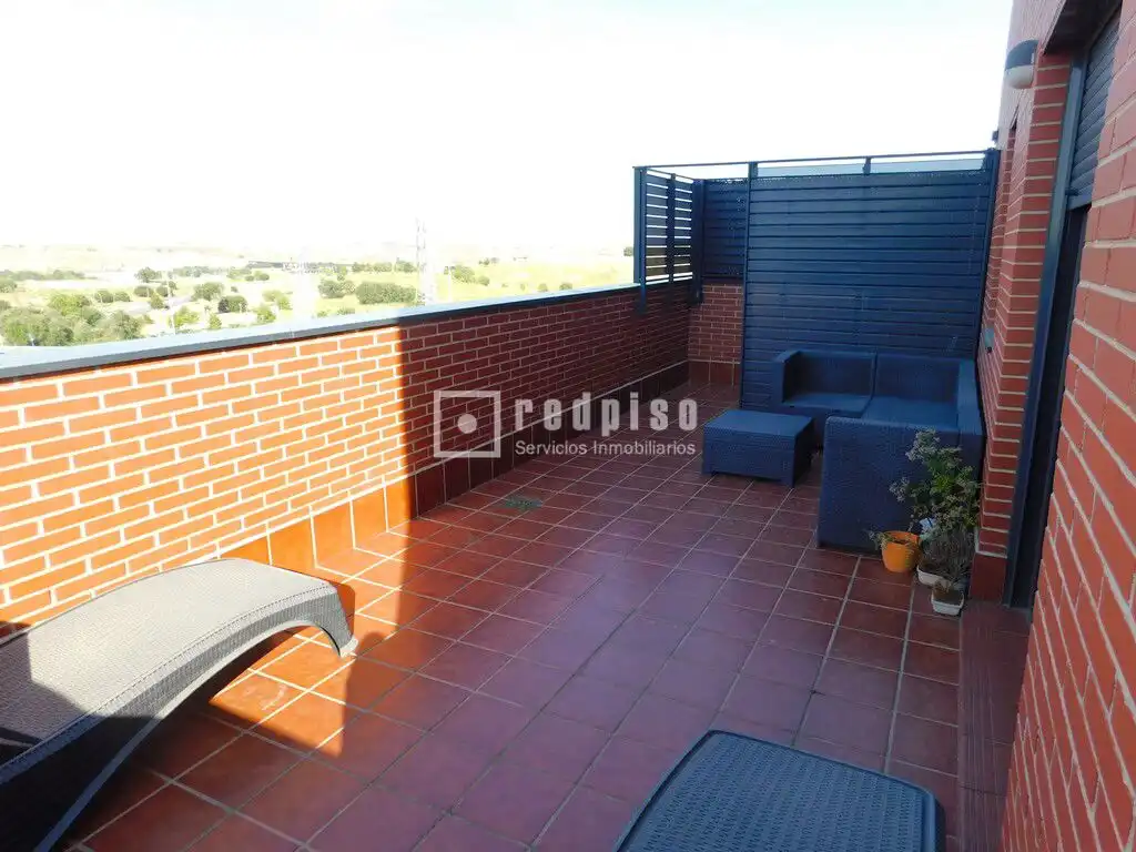Terraza de Piso de alquiler en Madrid con Aire acondicionado, Calefacción y Jardín privado