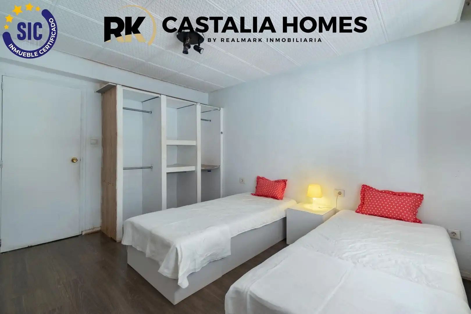 Habitación de Piso en venta en Castellón de la Plana / Castelló de la Plana con Trastero y Balcón