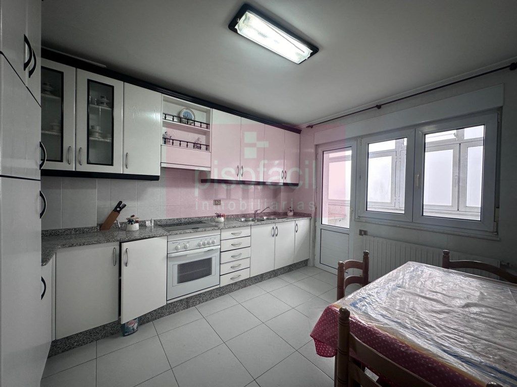 Kitchen of Flat for sale in Lugo Capital