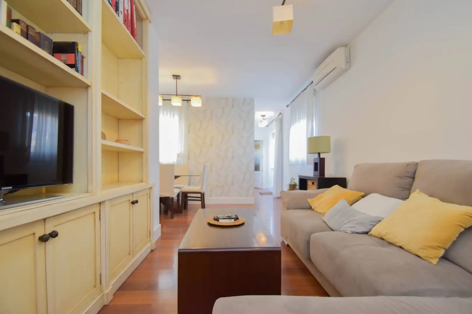 Sala de estar de Ático en venta en Cármenes - Ríos